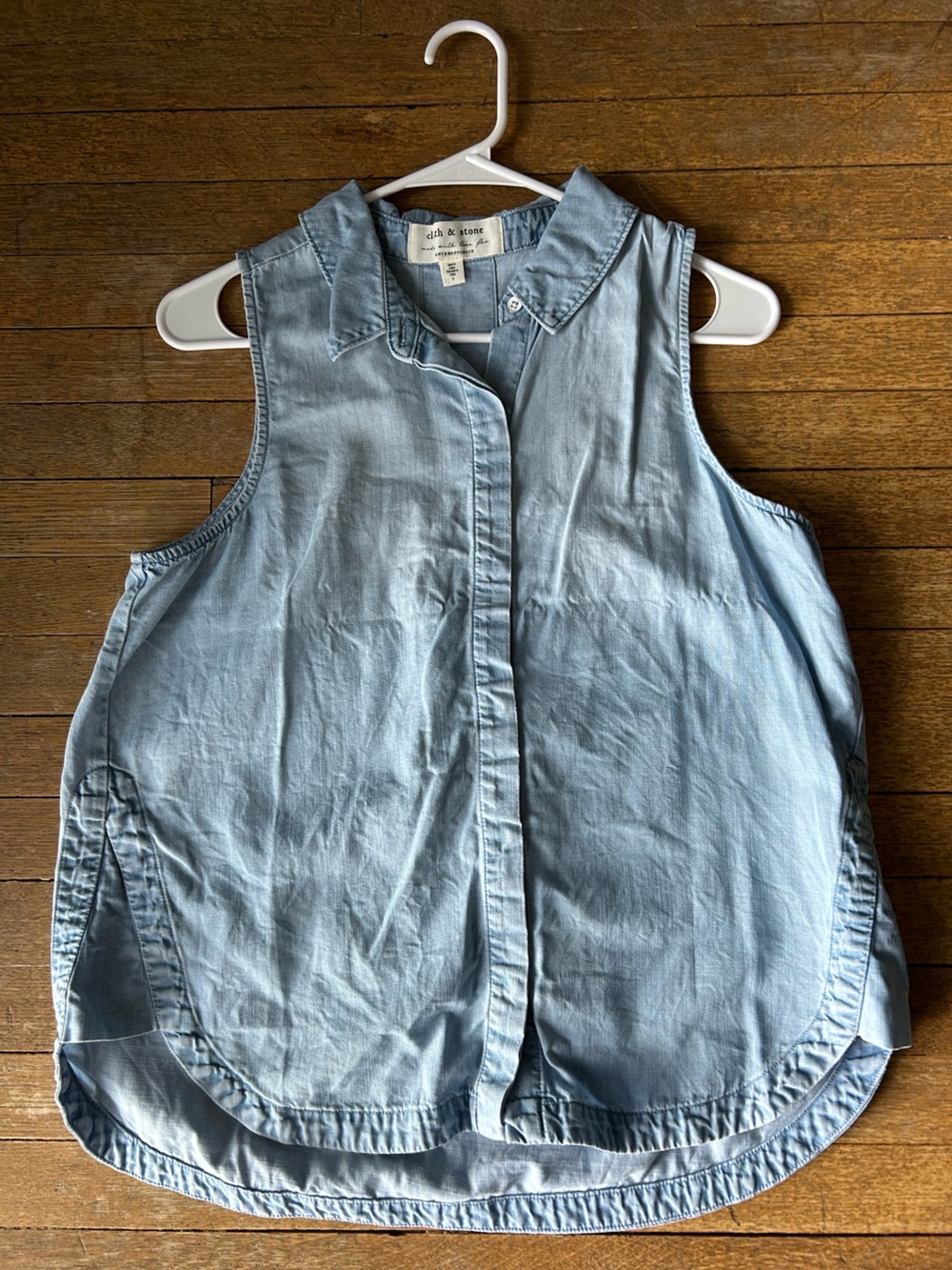 Anthropologie Cloth & Stone- Light Wash Denim Sleeveless Button-Front Shirt